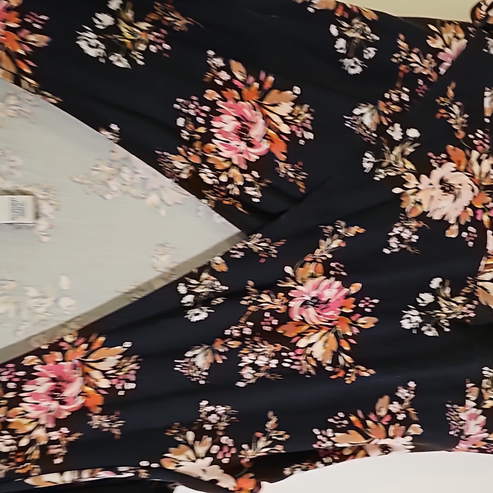 Spring dress - Picture 2 of 3